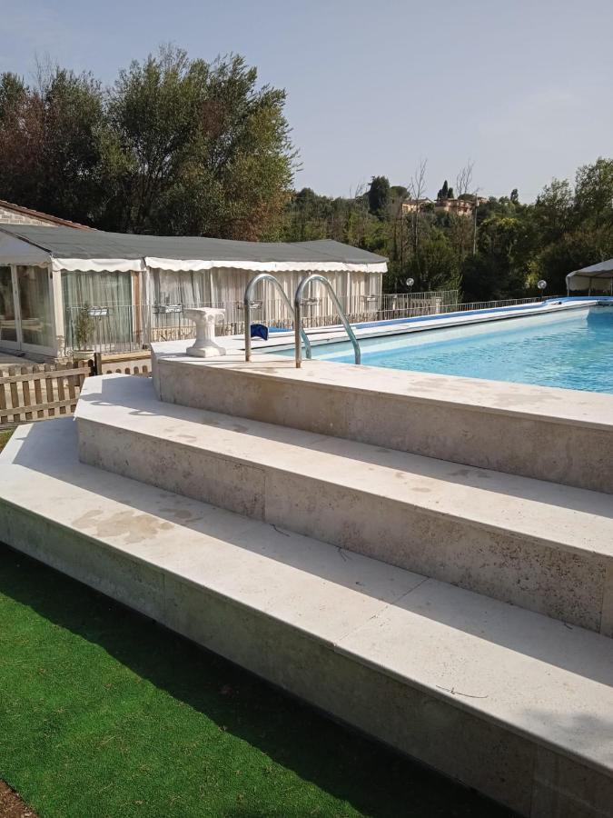 Villa Paradise Resort Gallicano nel Lazio ภายนอก รูปภาพ
